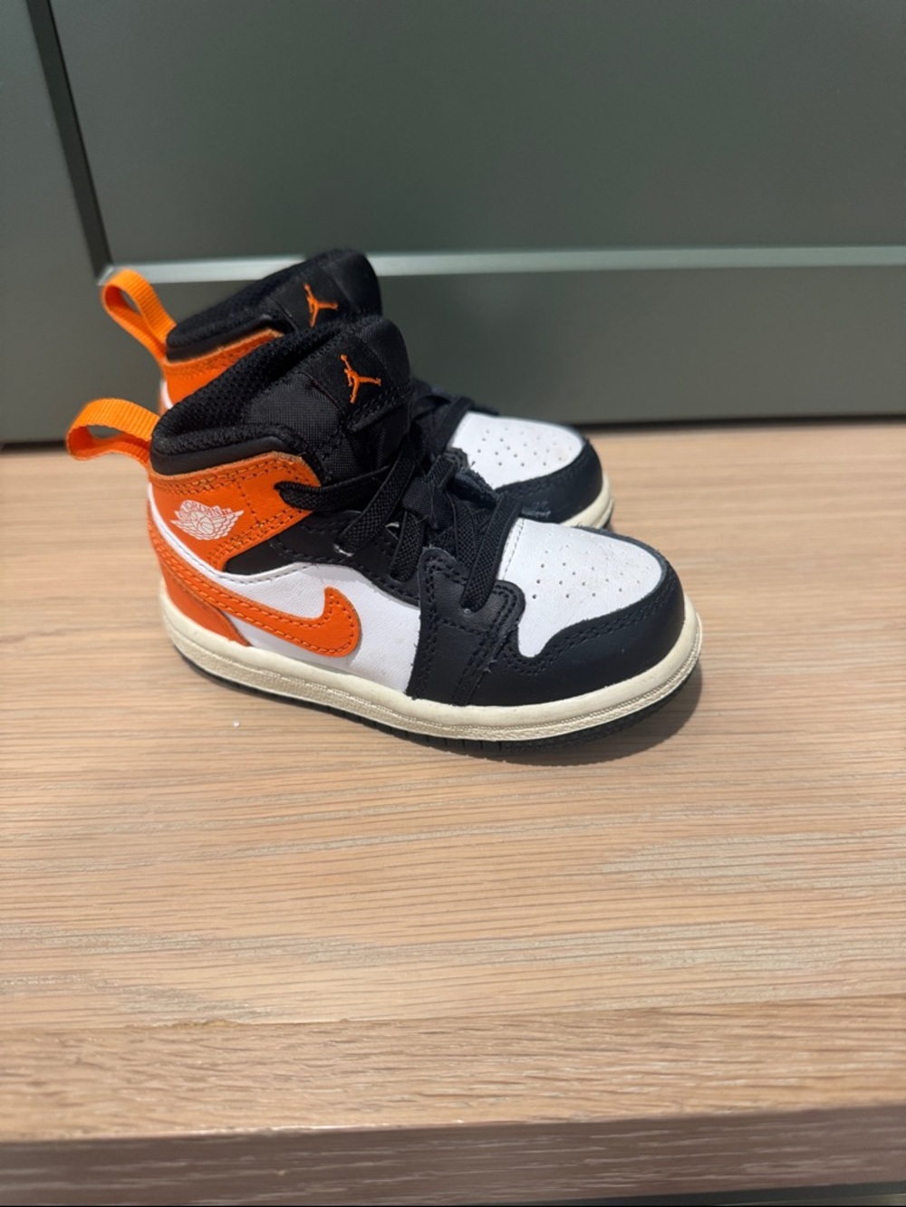 Jordan Kids' High-Top Sneakers - Black/White/Orange